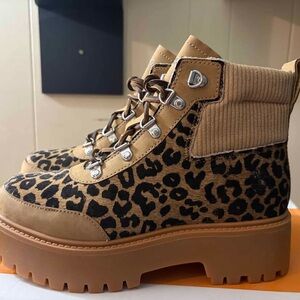 Brand New leopard Woman's stone street Platform hiker timberland boot